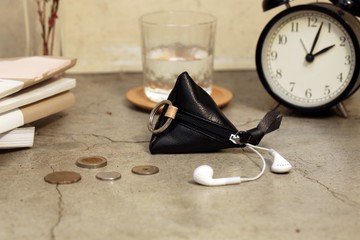 3C三角時尚收納皮革小包 - 雅緻黑