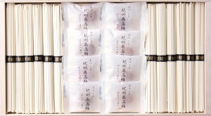 紀州南高梅・讃岐うどん詰合せ(木箱入) RUU-250 食品 グルメ 内祝い お返し ギフトセット 出産内祝い 結婚内祝い プレゼント 香典返し 粗