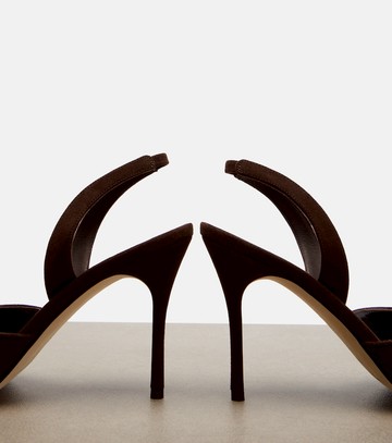 Manolo Blahnik Borelapla suede slingback pumps
