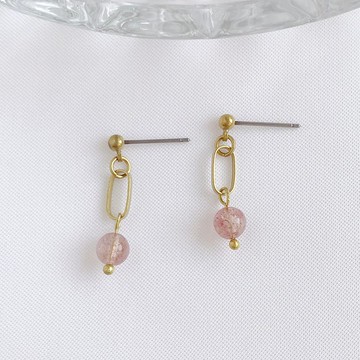 古典。天然草莓晶 黃銅 不鏽鋼耳針 手作 垂墜耳環 招桃花 貴人緣