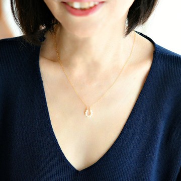 馬蹄形馬蹄形嬰兒珍珠項鍊六月生日石