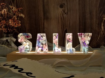 【紫白藍粉】客製保鮮花字母小夜燈 紀念 移民 情人節禮物 字母燈