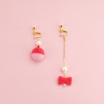 粉色風情羊毛氈耳環/耳夾