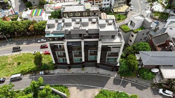 澄清湖【山階院】絕版大地坪四套房|電梯透天車墅｜高雄市鳥松區球場路