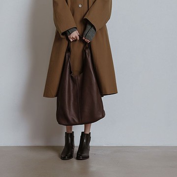 肩帶雙設計-軟皮質肩背包-咖啡色