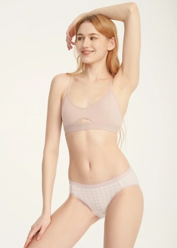 Forever Young．低腰三角內褲(米白-格子小千鳥)