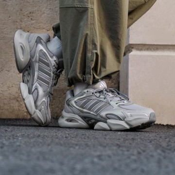 【adidas 愛迪達】 MEGASTRIDE 運動休閒鞋 男鞋/女鞋 KJ3925
