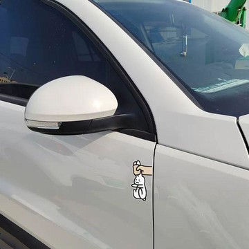 日系車貼💫 網紅劃痕車貼搞笑趣味兔子表情包車身防水車窗後檔玻璃裝飾貼 汽車装饰贴