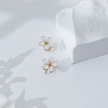 清新白花・夾式耳環