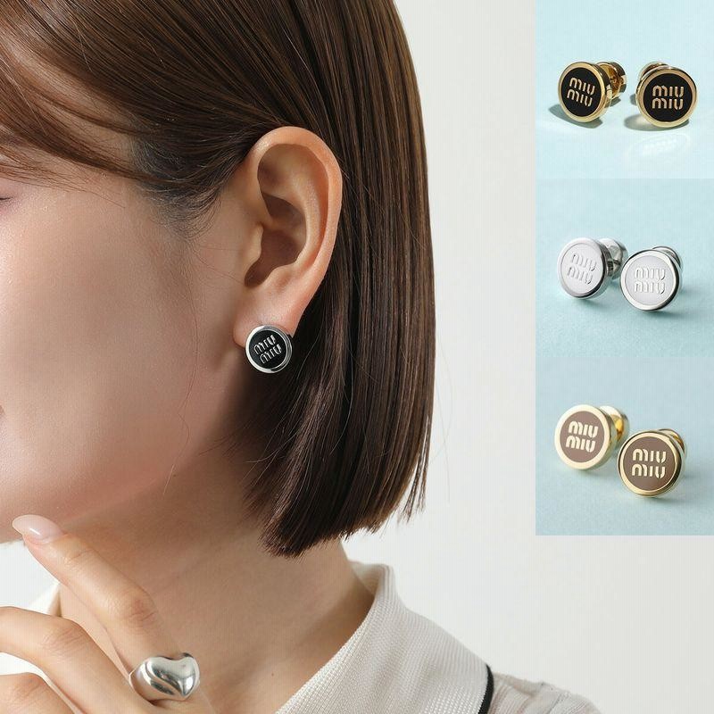 【週末限定値下げ】ミュウミュウ　mロゴ　ピアス　ホワイト　ゴールド miu MIUMIU ミュウミュウ ピアス 5JO912 2F6T レディース ロゴ
