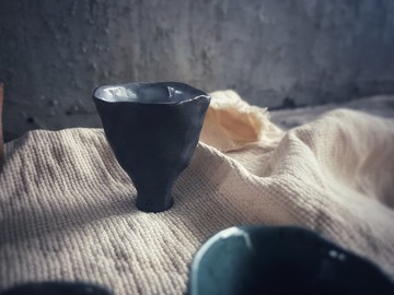 宴會盛放茶酒花杯・品茶杯・小酒杯  / 墨黑/