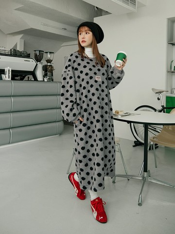 QQ羊羔毛滿版波點寬版長洋裝