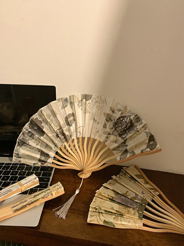 中國風折疊小扇子夏天古風隨身攜帶新中式便攜漢服旗袍布面折扇女