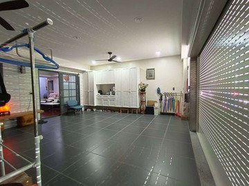 09  三民捷運｜一樓.可停2部 ｜休旅車｜台北市松山區南京東路五段