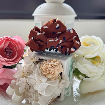 獨家蝴蝶結髮夾髮夾髮飾-焦糖底格子