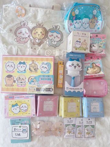 國現CHIIKAWA吉伊卡哇烏薩奇展示娃卡冊氣墊梳筆筒卡周邊