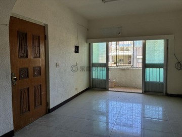 美術館區旁~輕軌雙鐵5分鐘高坪效便宜公寓｜高雄市鼓山區西藏街