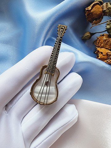 美國西洋古董飾品 / 西班牙製大馬士革工藝吉他樂器胸針/別針