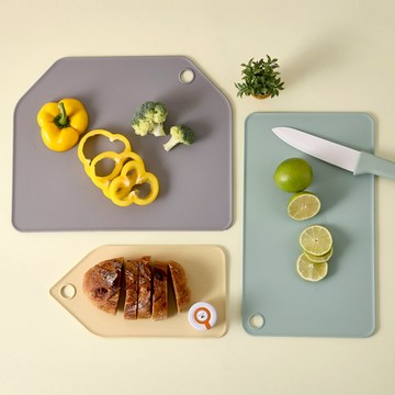 NEOFLAM 台灣原廠公司貨 Casa系列 TPU砧板3件組  L(36 x 29 x 0.4cm) +M( 36 x 21 x 0.4cm) + S(28.5 x 15 x 0.4cm)  灰色 + 綠色 + 黃色  1組