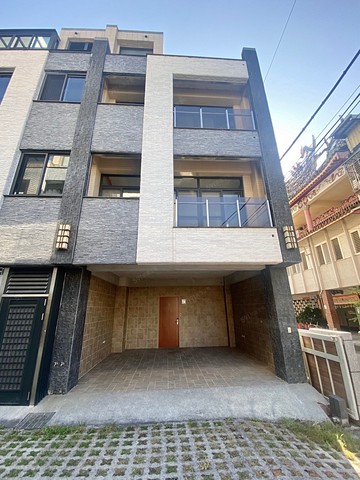 礁溪全新邊間電梯美墅~台灣房屋小豬｜宜蘭縣礁溪鄉玉石路