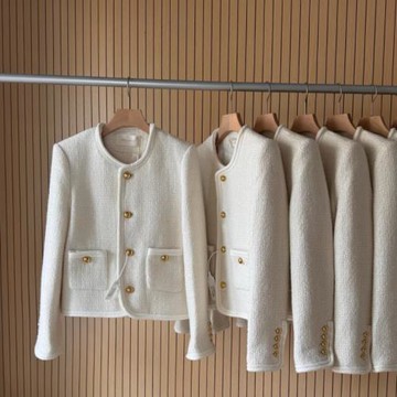 2025秋新CE同款圓領金扣氣質優雅簡約顯瘦羊毛短款小香風外套上衣