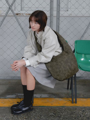 Structured Leather Interview L Bag [Brown]