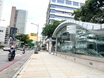 【威欣推薦】中正三路VS復興一路|捷運核心角窗店｜高雄市新興區復興一路
