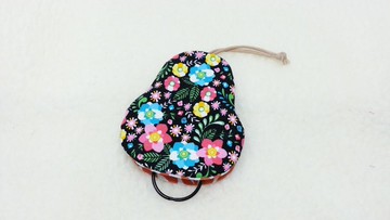 黑繁花 梨型鑰匙包【K180131】