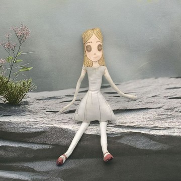 桃園出貨✨ 新款第五人格小女孩老鼠幹公仔抽象鐵絲骨架任意凹造型醜毛絨公仔