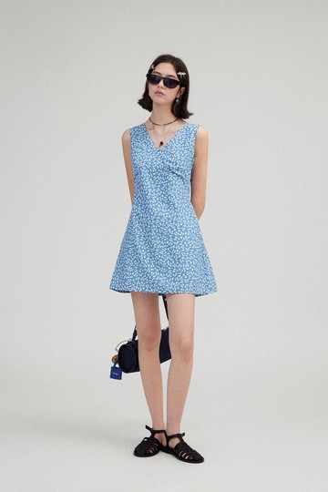 如果夏天不停 碎花V領牛仔背心連身裙