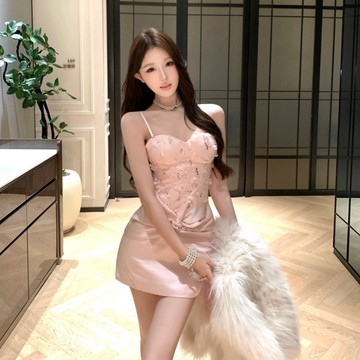 【桃喜Rich女裝】粉色洋裝 約會洋裝 生日洋裝 辣妹吊帶裙 修身顯瘦包臀裙 短款連衣裙有胸墊 短版洋裝 緊身裙