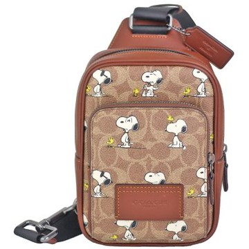 COACH 史努比防水布拉鍊方形肩背斜背包