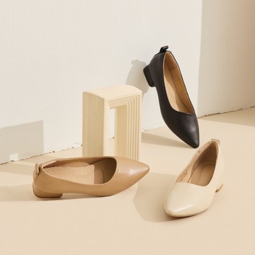 全真皮簡約素面後提帶尖頭粗跟鞋