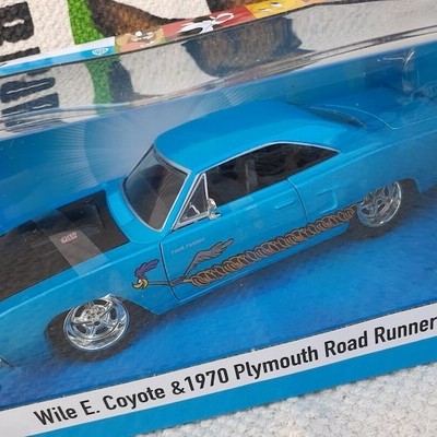 JADA 1/24 ルーニーチューンズ ワイリーコヨーテ 1970 Plymouth Road