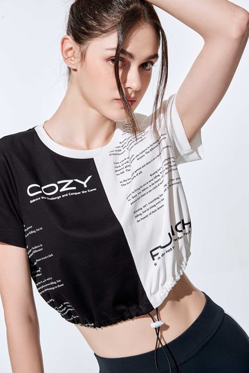 黑白碰撞短版T恤上衣