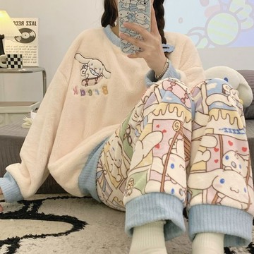 加絨加厚冬季睡衣女  珊瑚絨  加絨保暖居家服女  可愛 棉服  長袖法蘭絨家居服  髮熱睡袍 WRU7