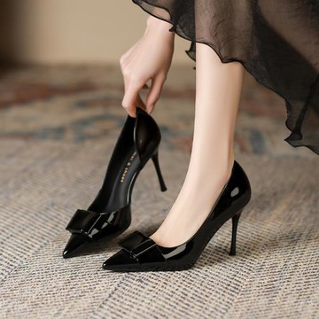 百搭黑色高跟鞋女職業細跟2025年新款性感尖頭側空軟皮中跟單鞋