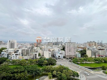 台中教育大學美術館稀有視野無敵電梯大套房附獨立陽台｜台中市西區中華路一段