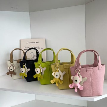 Sp house 簡約可愛小猴子吊飾女用 手提包 側肩包 斜背包 水桶包(5色可選)