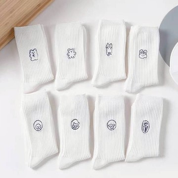 平價衣著 中筒襪 韓版刺繡襪 卡通襪子刺繡襪 坑紋襪 日系中筒襪 襪子 白襪 韓版襪子 中筒襪 襪子 女生襪子 刺繡襪子