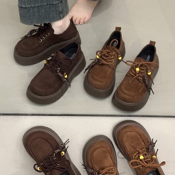 厚底鞋．學院風素色絨面珠珠綁帶圓頭休閒包鞋．白鳥麗子