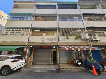 輕軌機廠站樂群國小正街上懷舊透天｜高雄市前鎮區富樂街