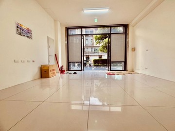 中山世紀店面有平面車位一樓的3房可住可店｜新竹市香山區中山路