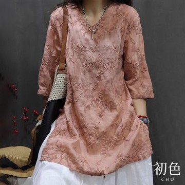 初色 碎花刺繡V領素色寬鬆顯瘦短袖休閒T恤上衣-共4色-35295(M-2XL可選)