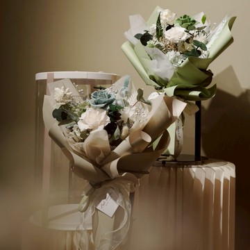 遇見恆久】白綠戀歌森林系永生玫瑰花束 情人節花束 含盒 共2款