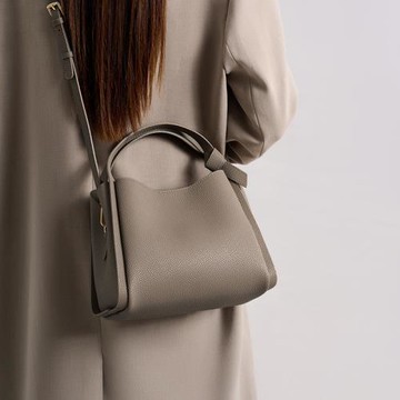 爆火水桶包包女2026新款春夏質感大容量手提單肩斜挎包大氣通勤包