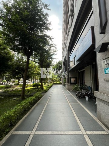 幸福捷運旁稀有好店面｜新北市新莊區思源路