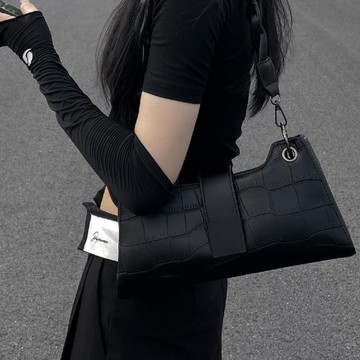免運🔮質感包包女鱷魚紋複古腋下包小衆設計感休閒包洋氣單肩包簡約百搭韓國包包側背包 斜背包 通勤包 托特包 肩背包 小方包