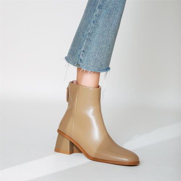 馬丁靴女2023新款秋季冬粗跟網紅爆款超火女鞋瘦瘦靴白色短靴子女