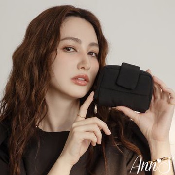 Ann’S澎澎空氣感-多功能隨身小包-黑